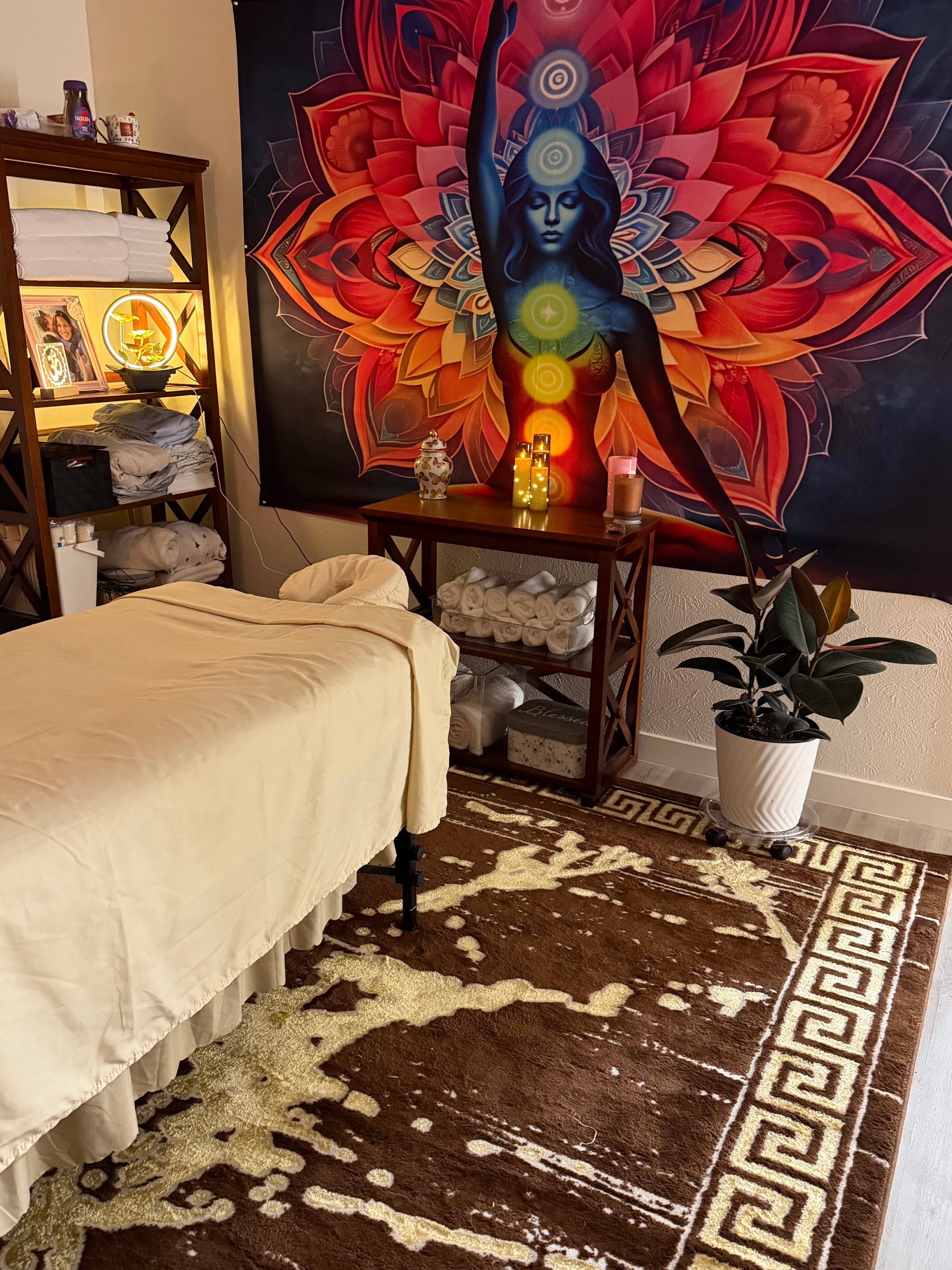 Relaxing holistic spa room